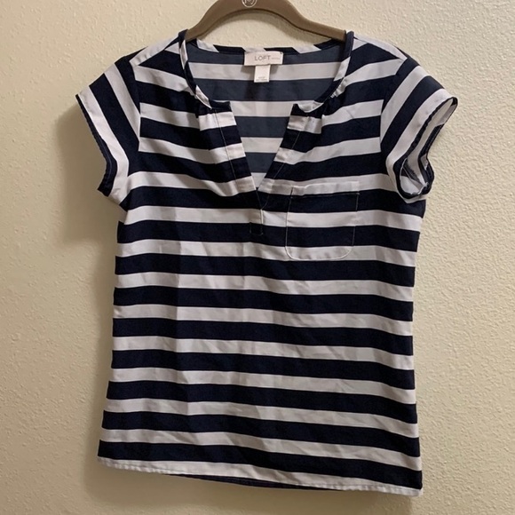 LOFT Factory Navy Blue and White Notch Neck Cap Sleeve Blouse Top XXS Petite - Picture 1 of 7